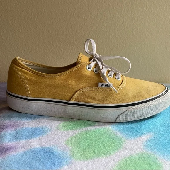 VANS Classic yellow lace up low tops - Picture 9 of 11